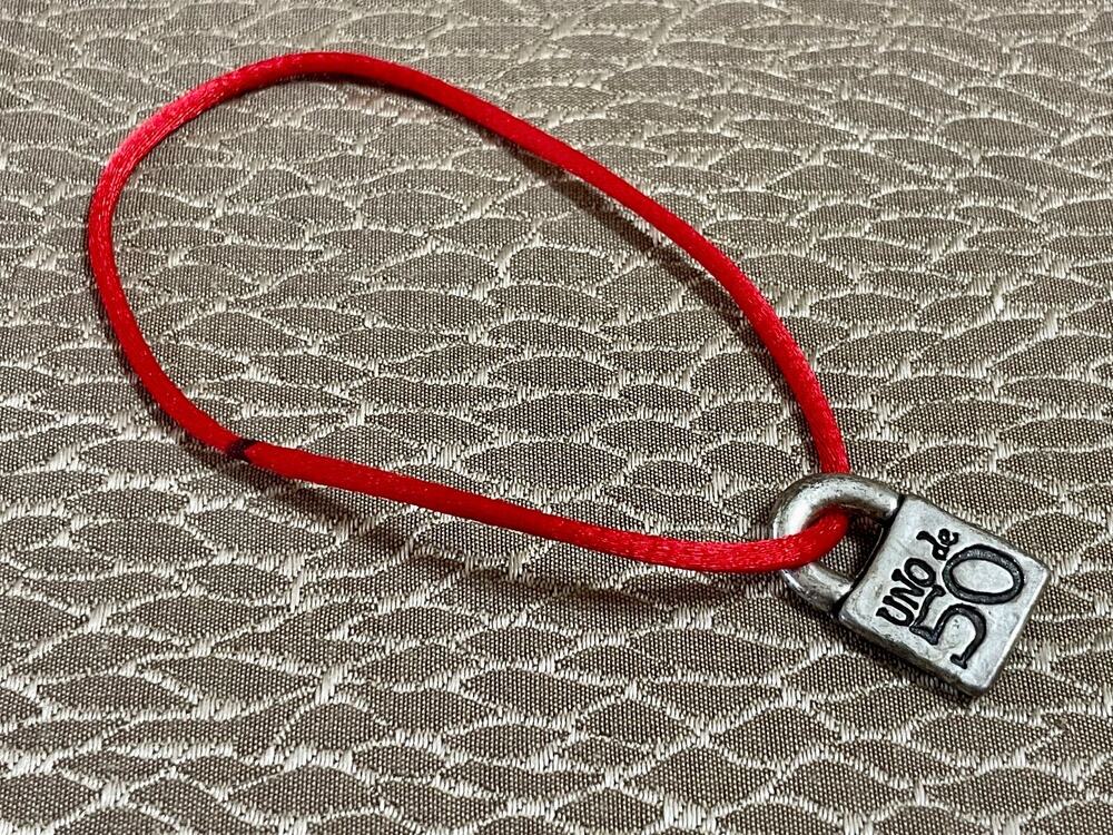 Padlock Bracelet - Red String - UNO de 50